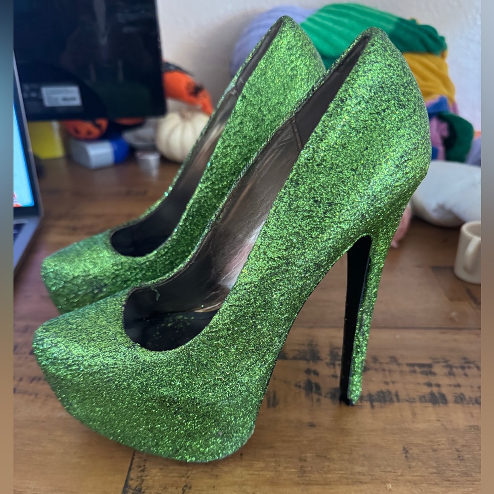 Steve Madden Apple Green Chunky Glitter Stilettos SZ: 6.5